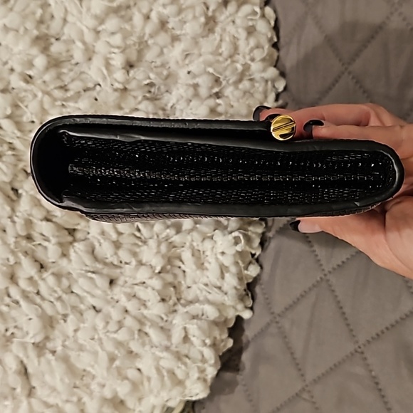 Henri Bendel Clutch Bag - Picture 15 of 16